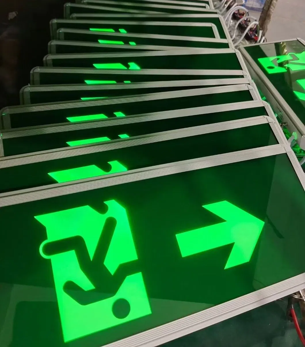 Luz de emergência IP66 Hotel Green Shopping Mall Estação ferroviária Escola Supermercado 10