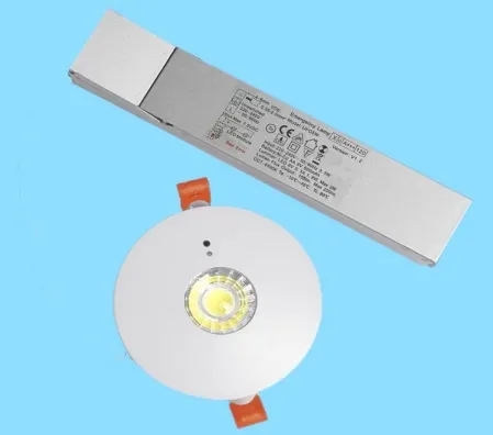 Luz de Sinalização de Saída de Emergência Antipânico Downlight 3h IP65 Bateria Shopping Oficina Centro Comercial 8